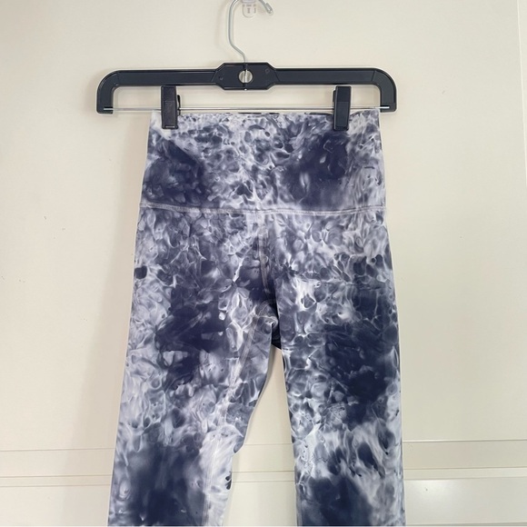 Lululemon Wunder Under Marble Dye High Rise Crop 21" Classic Navy 26693 - Picture 8 of 13